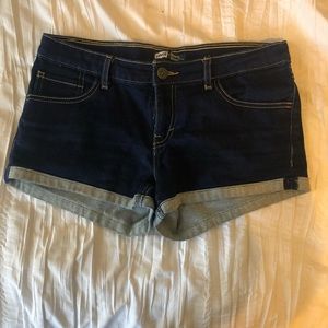 levi’s shorty shorts dark wash